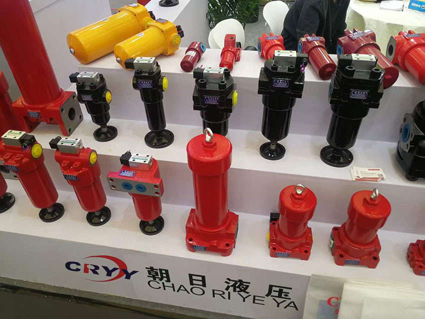 隨著(zhù)生產(chǎn)制造業(yè)的發(fā)展，液壓配件作為機械的零件之一被廣泛使用，其中液壓配件起著(zhù)不可或缺的作用，因為是無(wú)形的存在，所以容易被忽視，那么，下面跟著(zhù)遠征液壓一起了解下液壓配件生產(chǎn)應符合技術(shù)和使用標準吧!